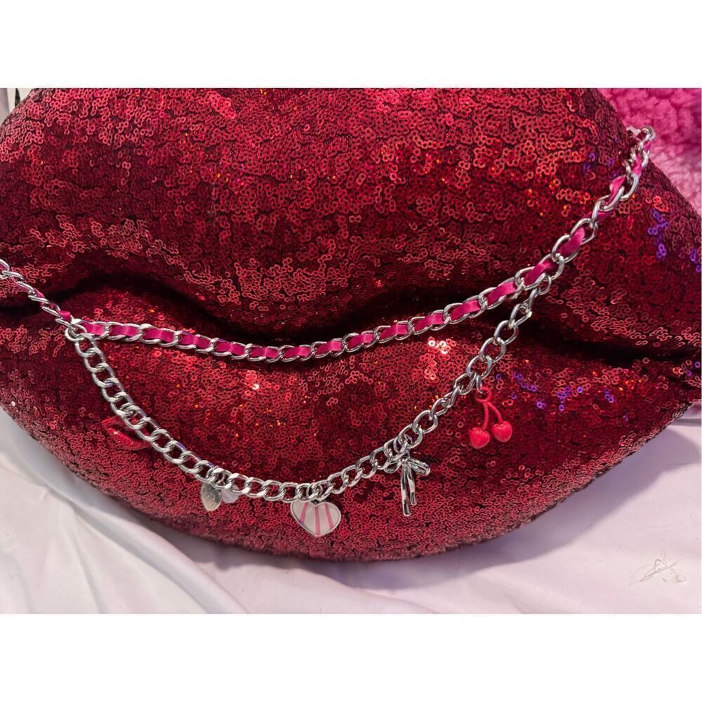 Betsey johnson Large/XL going all out 2 chain statement lips heel jewelry belt - Picture 4 of 7